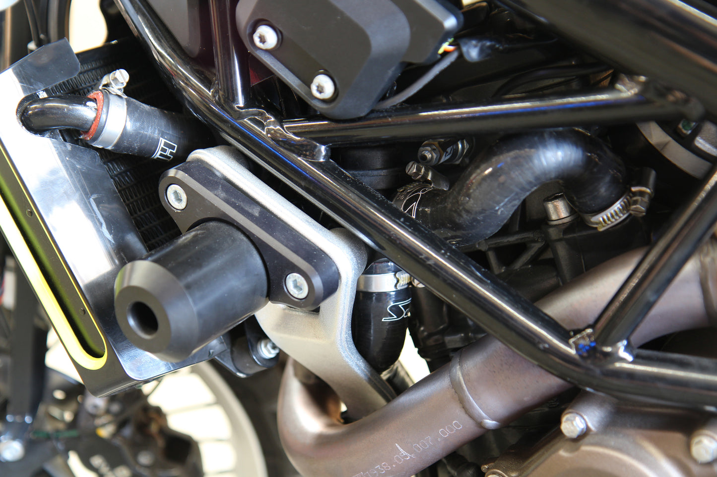 3-ply Reinforced Silicone Replaces Rubber Radiator Coolant Hoses.