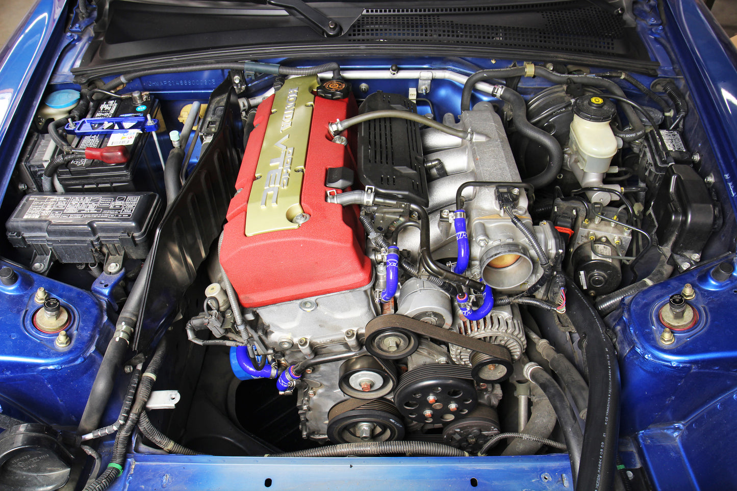 3-ply Reinforced Silicone Replaces Throttle Body Coolant And Oil Cooler Hoses.