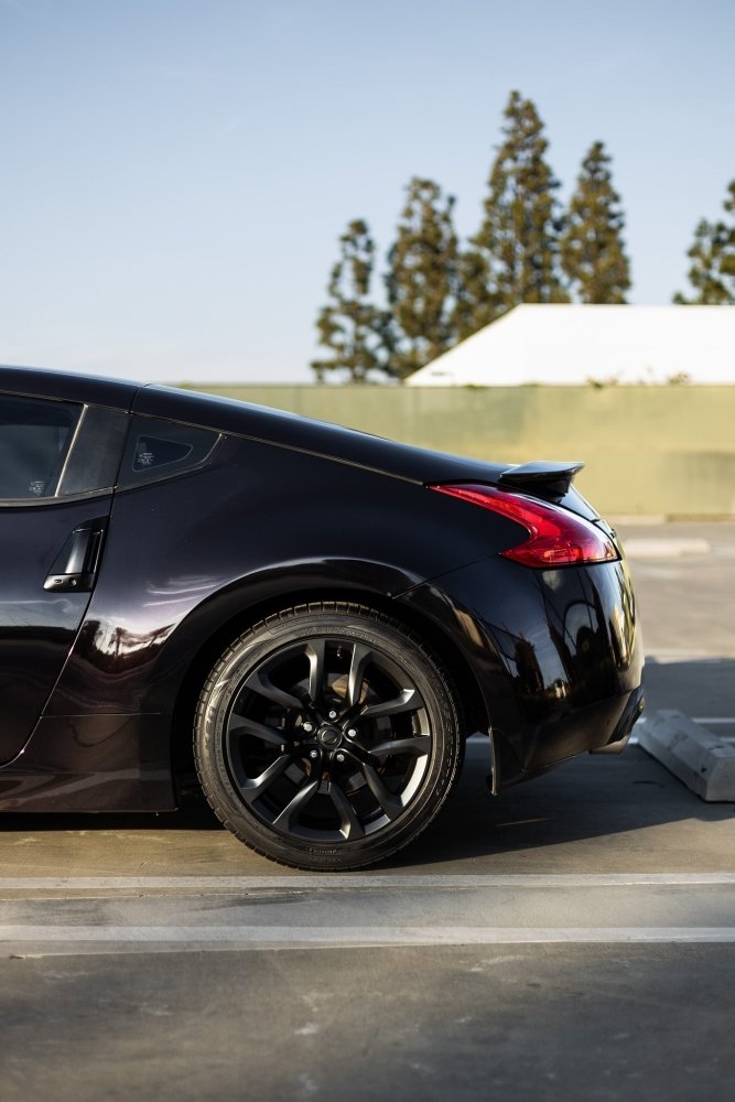 Gloss Black To Red Shift