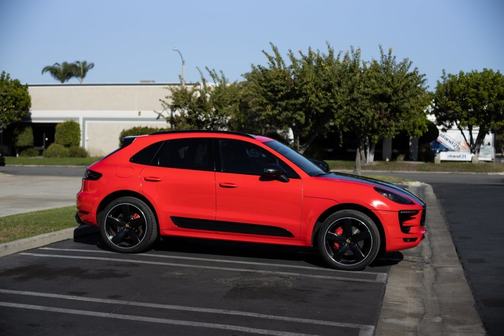Gloss Carmine Red