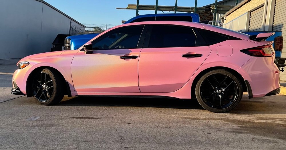 Gloss Iridescent Powder Pink