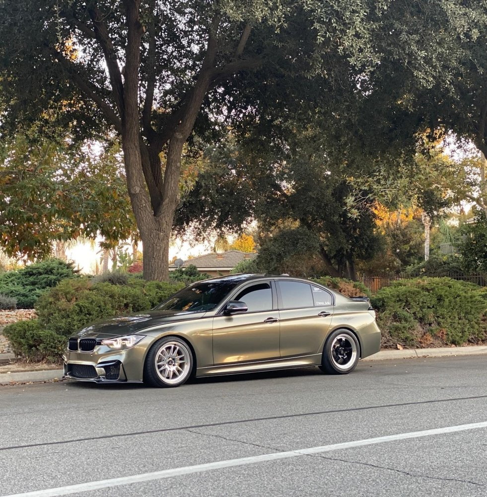 Gloss Paint Metallic Millennium Jade