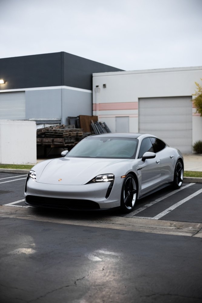 Ultra Gloss Chalk Grey