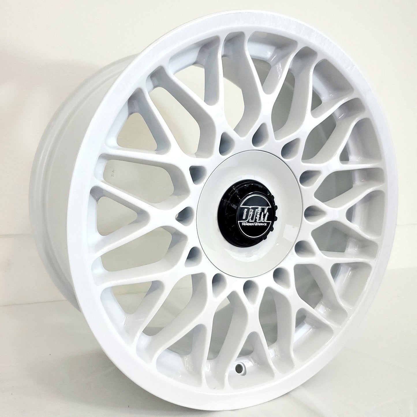 ESM Wheels - DTMRW02 Gloss White 17x8.5