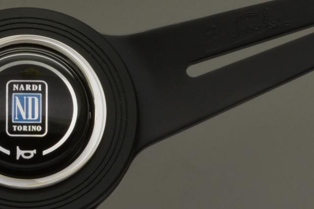 Nardi Classic - 360mm (Wood / Black Spoke)