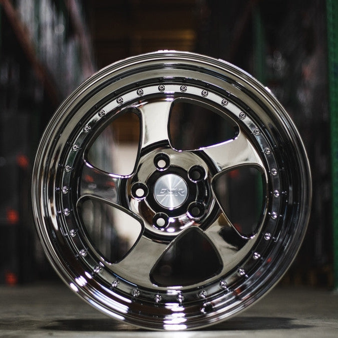 SR02 VACUUM BLACK CHROME