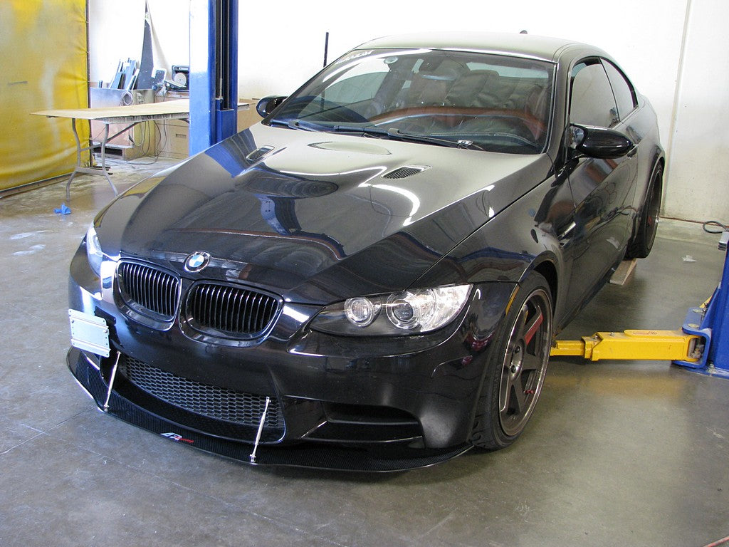 APR Performance Carbon Fiber Wind Splitter With Rods - CW-549003-C-Dub Tech
