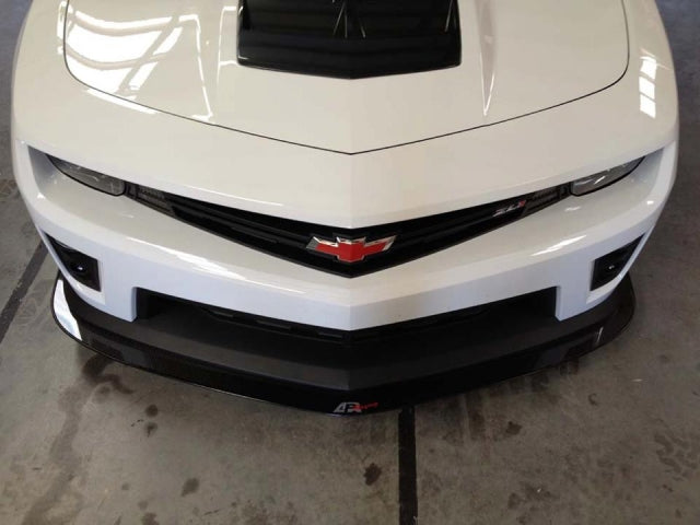 APR Performance Carbon Fiber Wind Splitter With Rods - CW-602022-C-Dub Tech