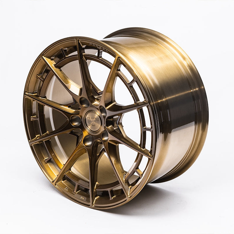 VR Forged D03-R Wheel Brushed Gold 18x9.5 +45mm 5x120 - VR-D03R-1895-45-5120-BRSG