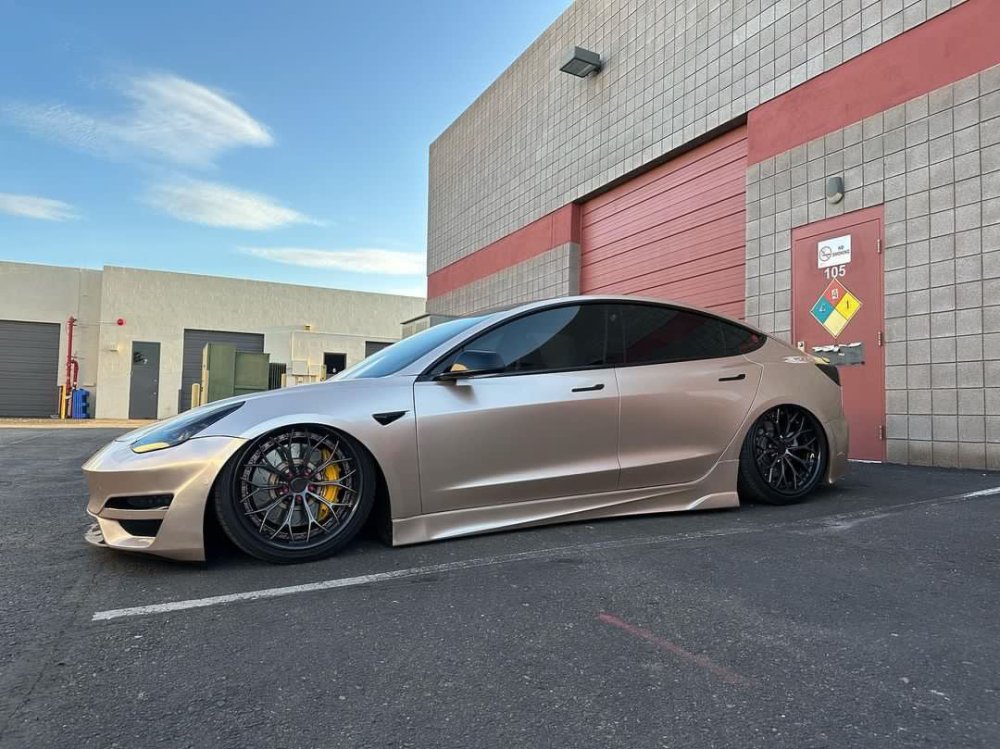 Gloss Paint Metallic Champagne Gold