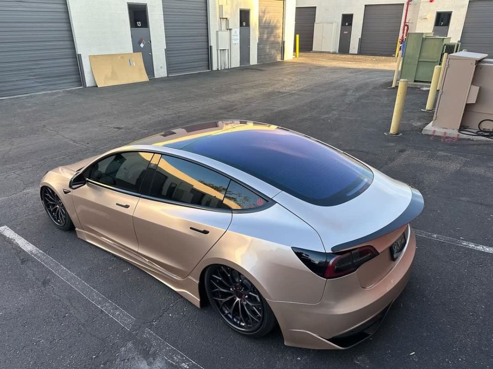 Gloss Paint Metallic Champagne Gold