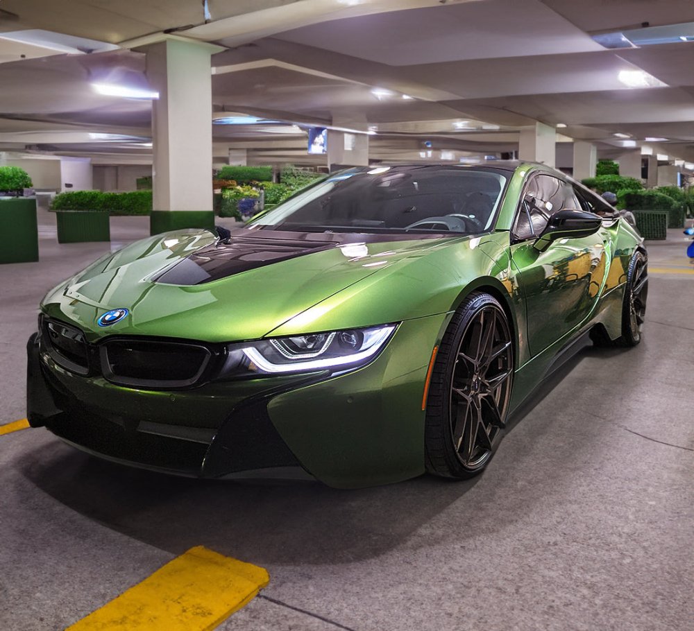 Gloss Paint Metallic Mamba Green