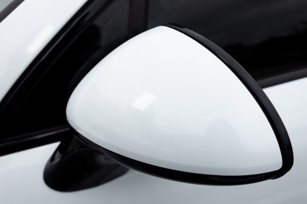 Gloss Paint Metallic White