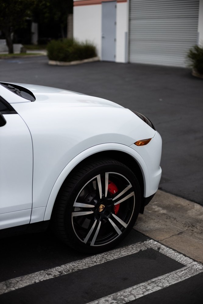 Gloss Paint Metallic White