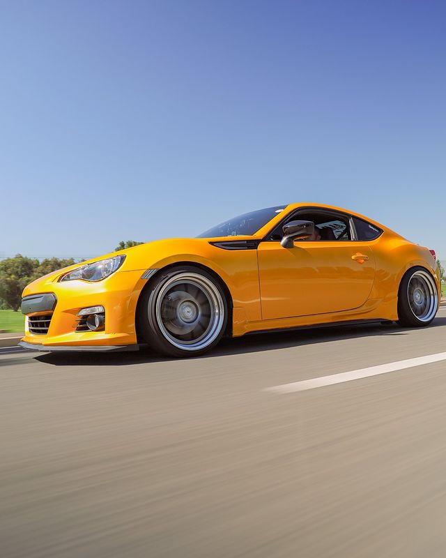 Gloss Paint Metallic Yellow