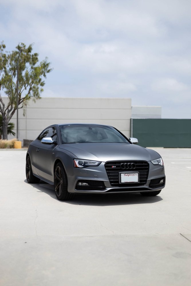 Matte AMG Volcanic Grey