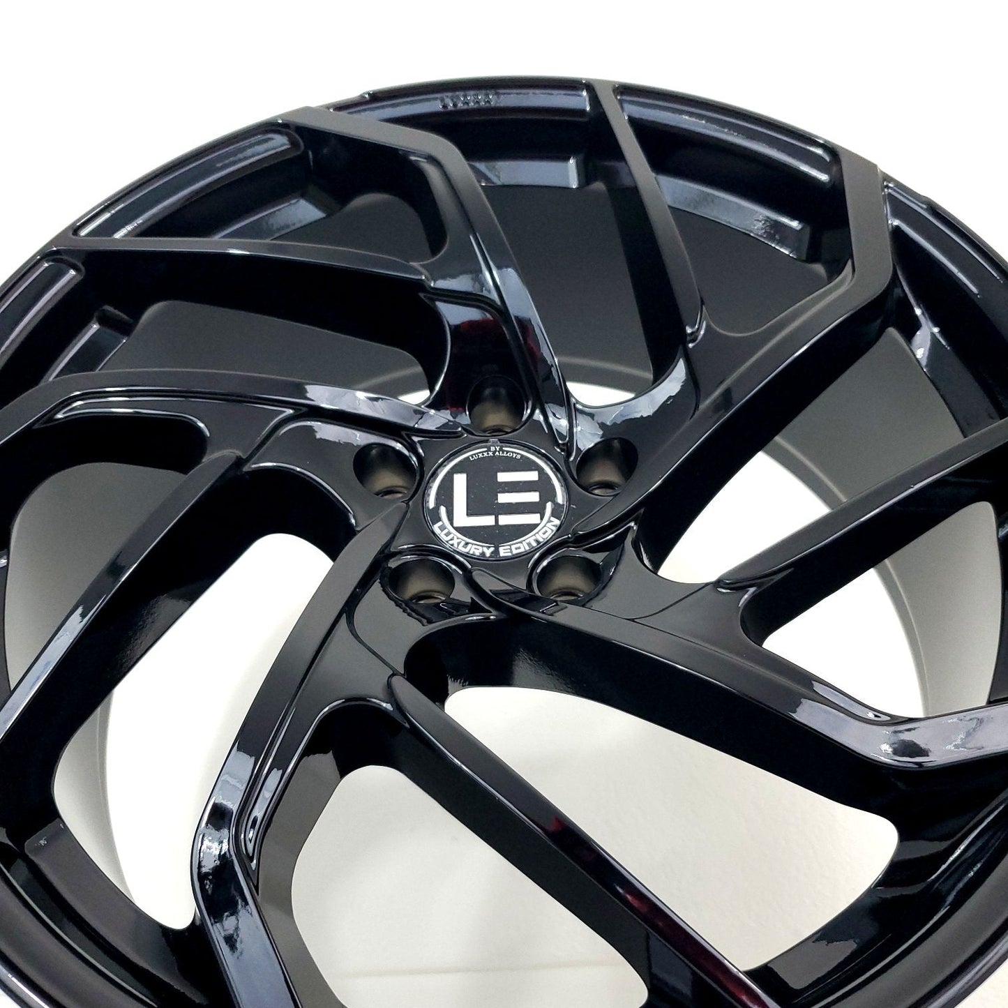 Luxxx Wheels - LE15 Gloss Black 20x9