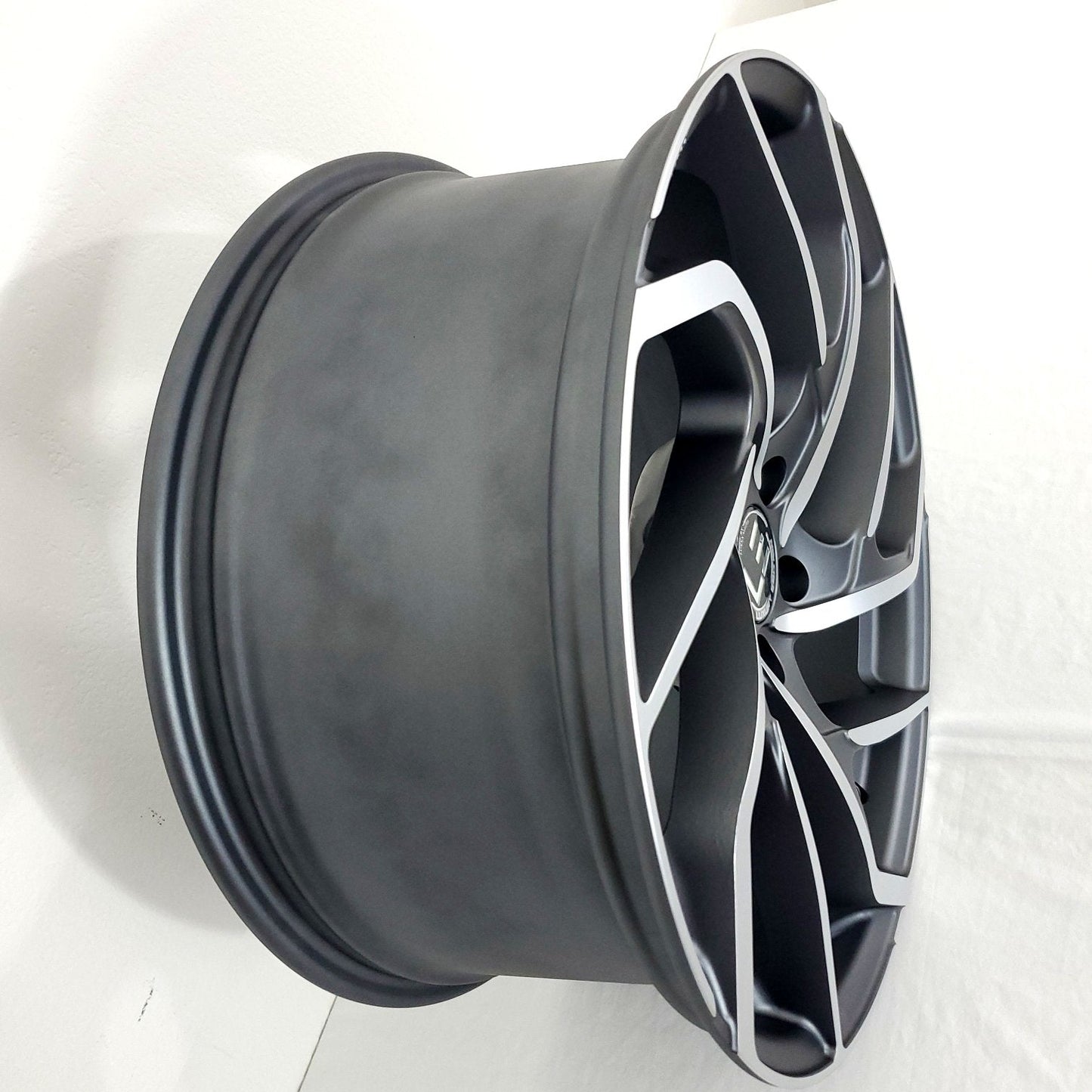 Luxxx Wheels - LE15 Gunmetal Machined Face 20x9
