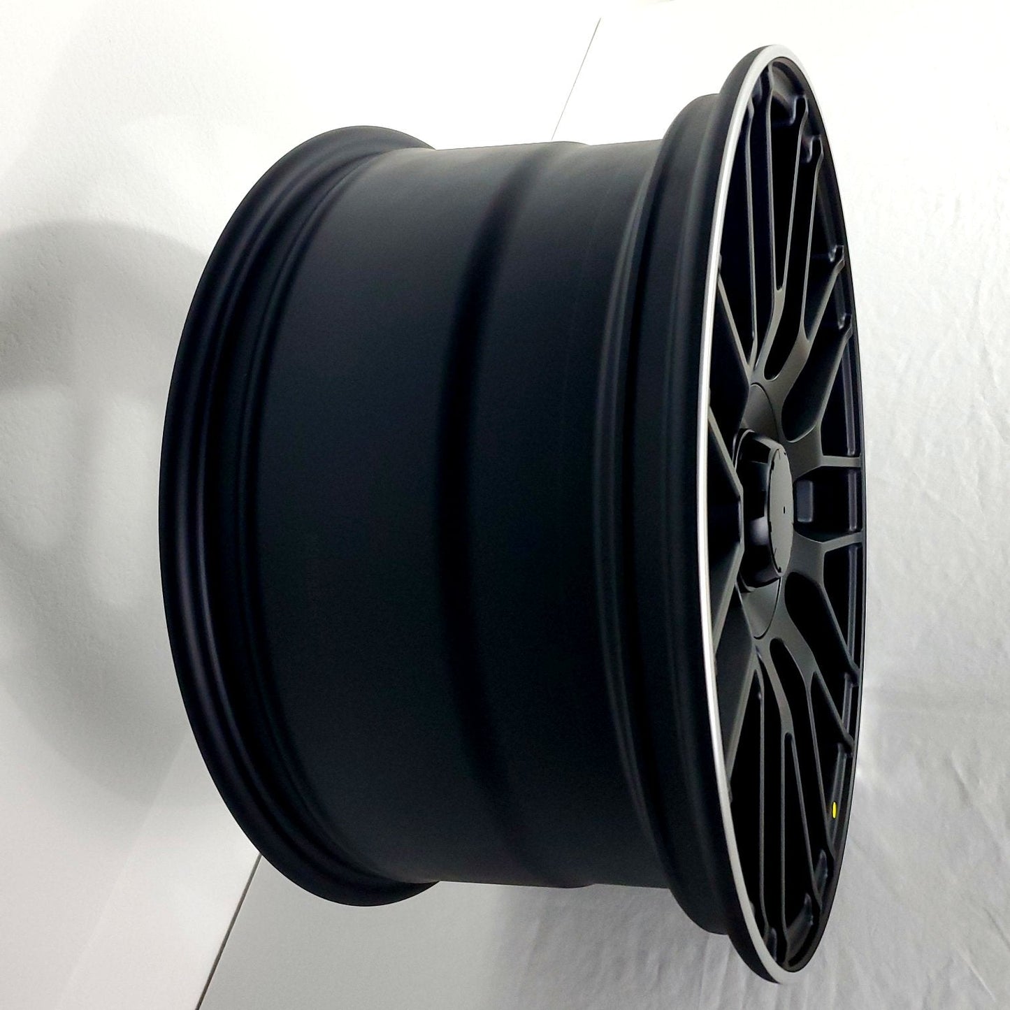 Replica Wheels - MB8V2 Matte Black Machined Tip 18x9