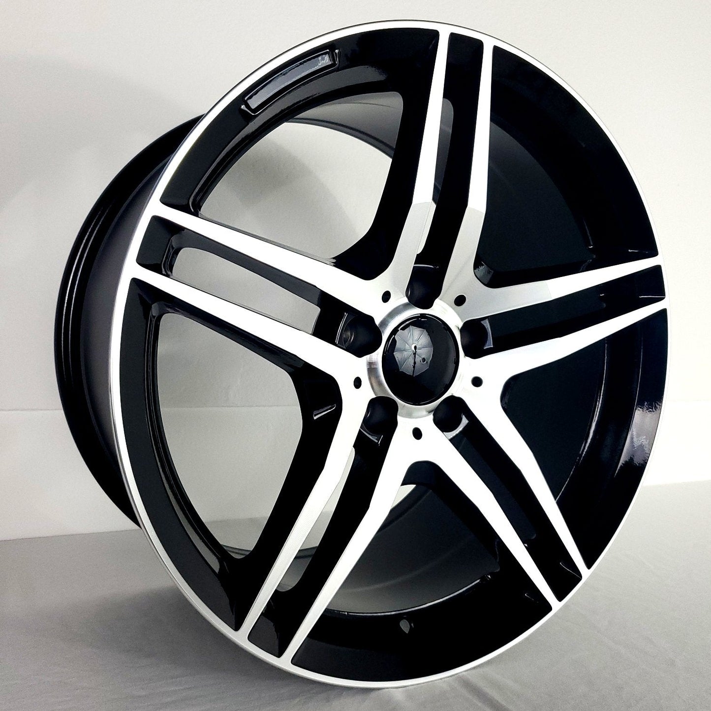 Replica Wheels - MB3 Gloss Black Machined Face 18x9.5