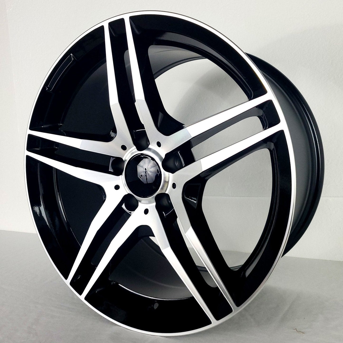 Replica Wheels - MB3 Gloss Black Machined Face 18x9.5