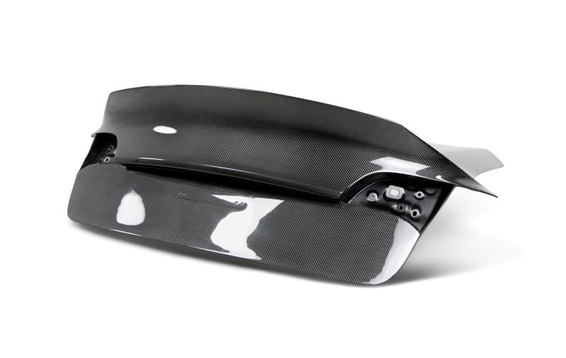 Seibon 17-20 Tesla Model 3 Carbon Fiber Trunk Lid w/Integrated - 774-T14MD3BMRH