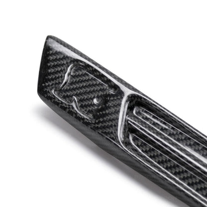 Seibon 09-10 Nissan GTR R35 Carbon Fiber Fender Duct Logos - FDL0910NSGTR