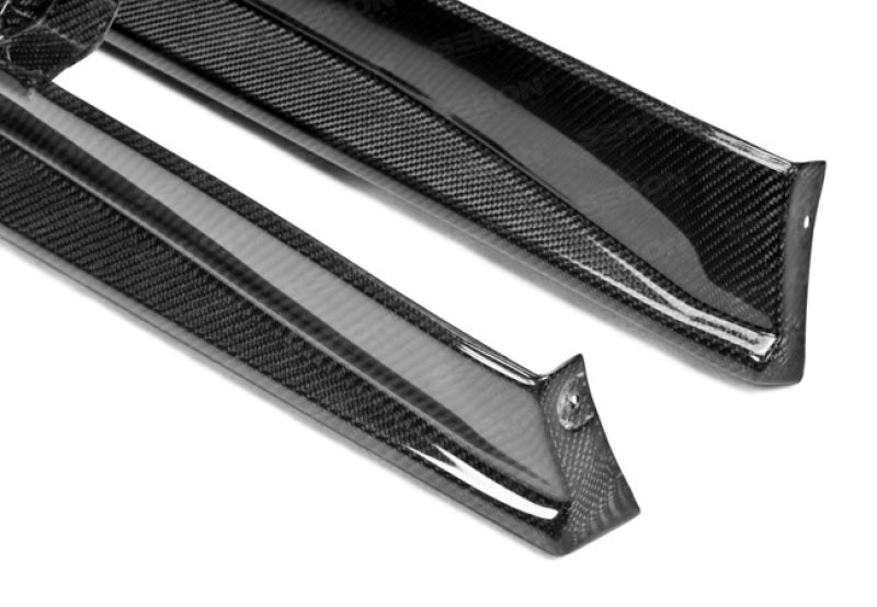 Seibon 11-13 Nissan GTR R35 VS-Style Carbon Fiber Side Skirts - SS1113NSGTR-VS