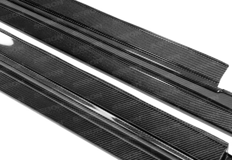 Seibon 11-13 Nissan GTR R35 VS-Style Carbon Fiber Side Skirts - SS1113NSGTR-VS
