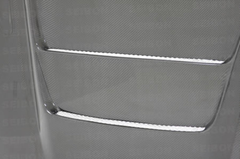 Seibon 90-94 Nissan Skyline R32 (BNR32)  DVII Carbon Fiber Hood - HD9094NSR32-DVII