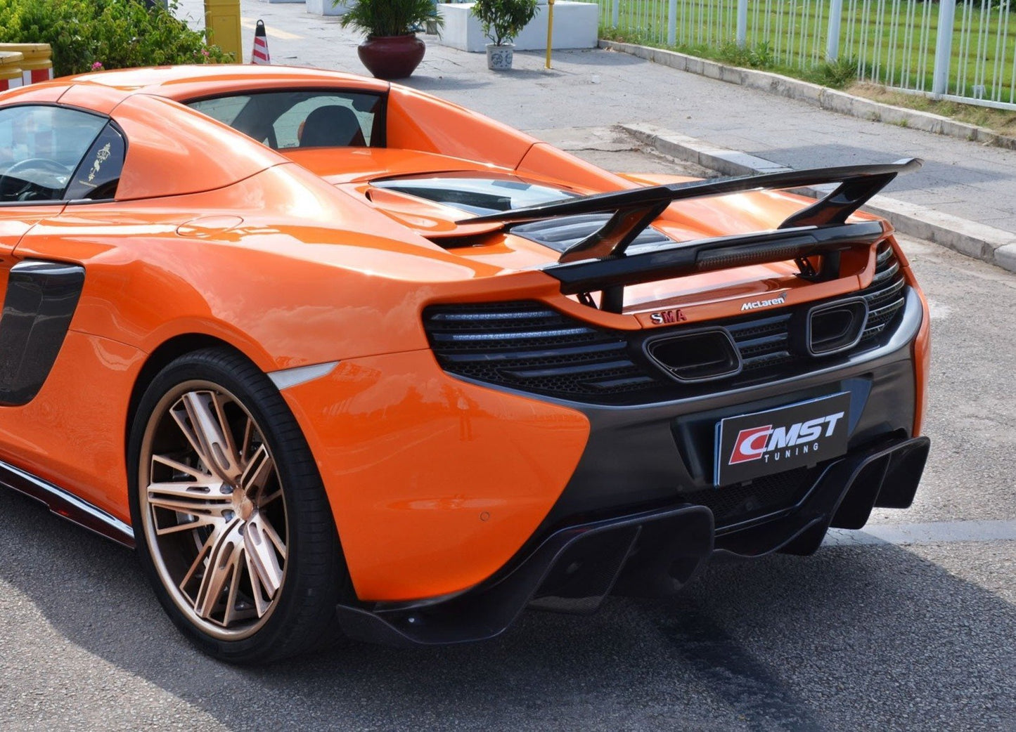 CMST Carbon Fiber Rear Diffuser for McLaren 650S