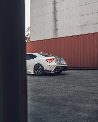 Varis Arising-II Style Rear Bumper - Toyota 86 ZN6/Subaru BRZ ZC6