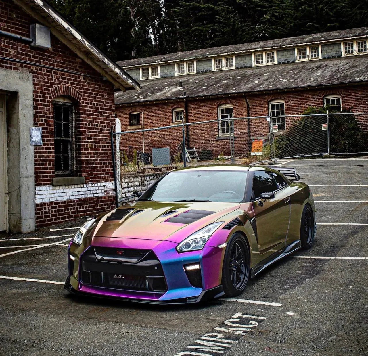 N-Tune Spec T Front Splitter w/ Brake Duct (CF):2017-2022 NISSAN R35 GTR