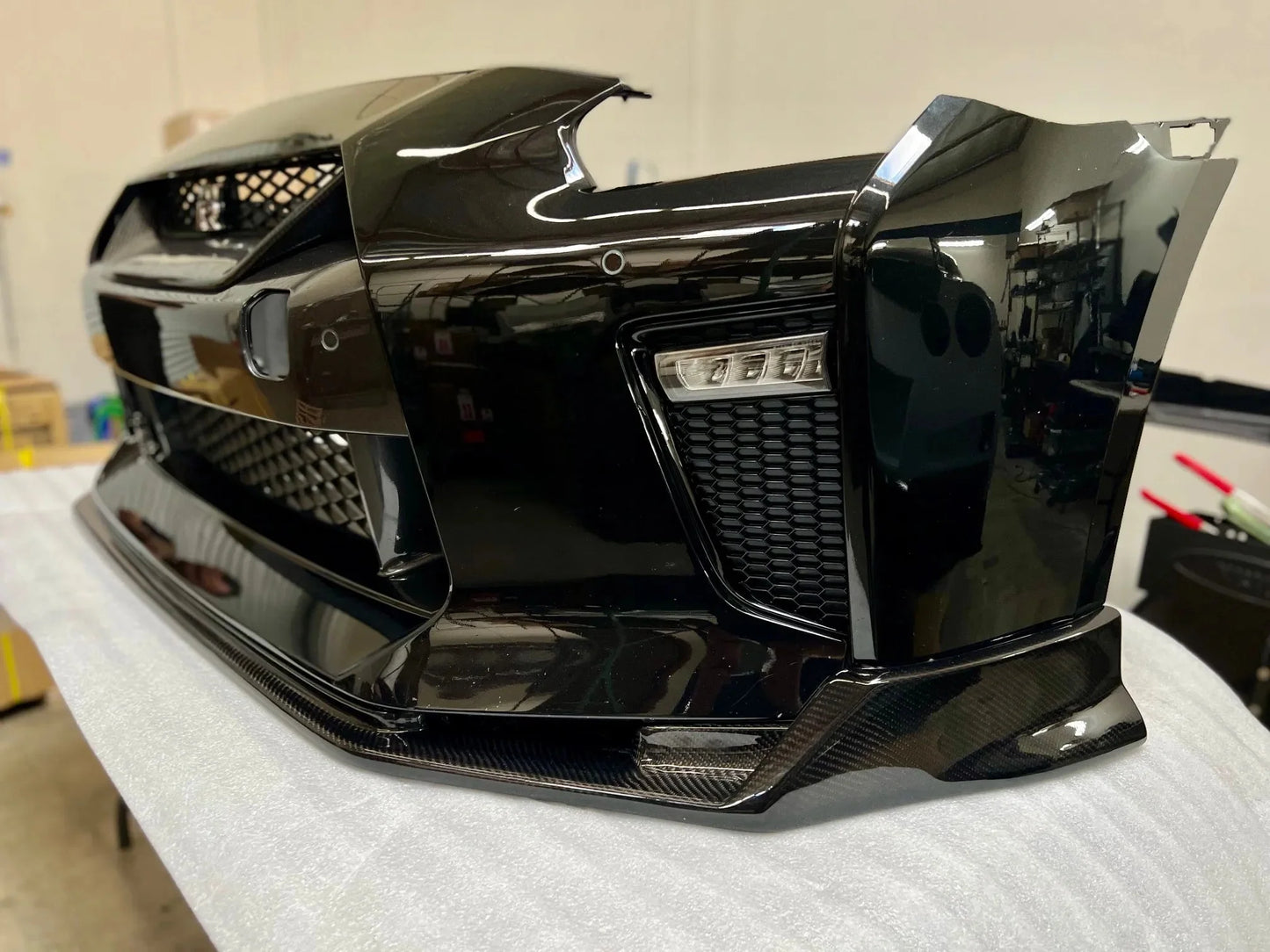 N-Tune Spec T Front Splitter w/ Brake Duct (CF):2017-2022 NISSAN R35 GTR