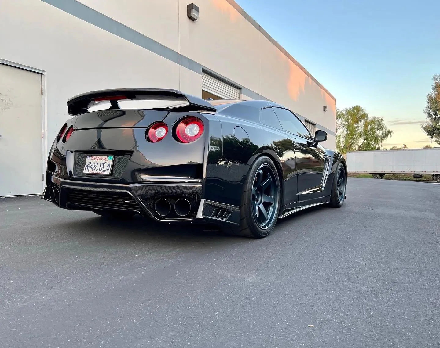 N-Tune Spec T Side Skirts (CF): 2017-2022 Nissan R35 GTR