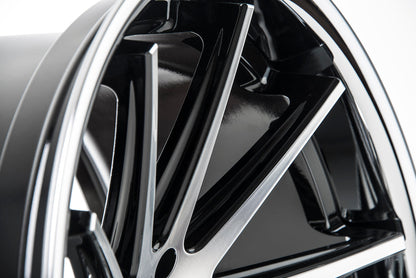 Rohana RC10 Wheel, 20X10, 5-114.3, +25, Machine Black/Chrome Lip - RC1020105114MA25