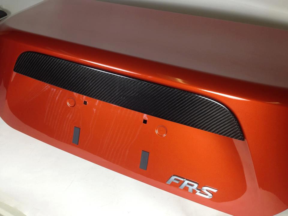 APR Performance Carbon Fiber Trunk Garnish - CBX-FRSTG-C-Dub Tech