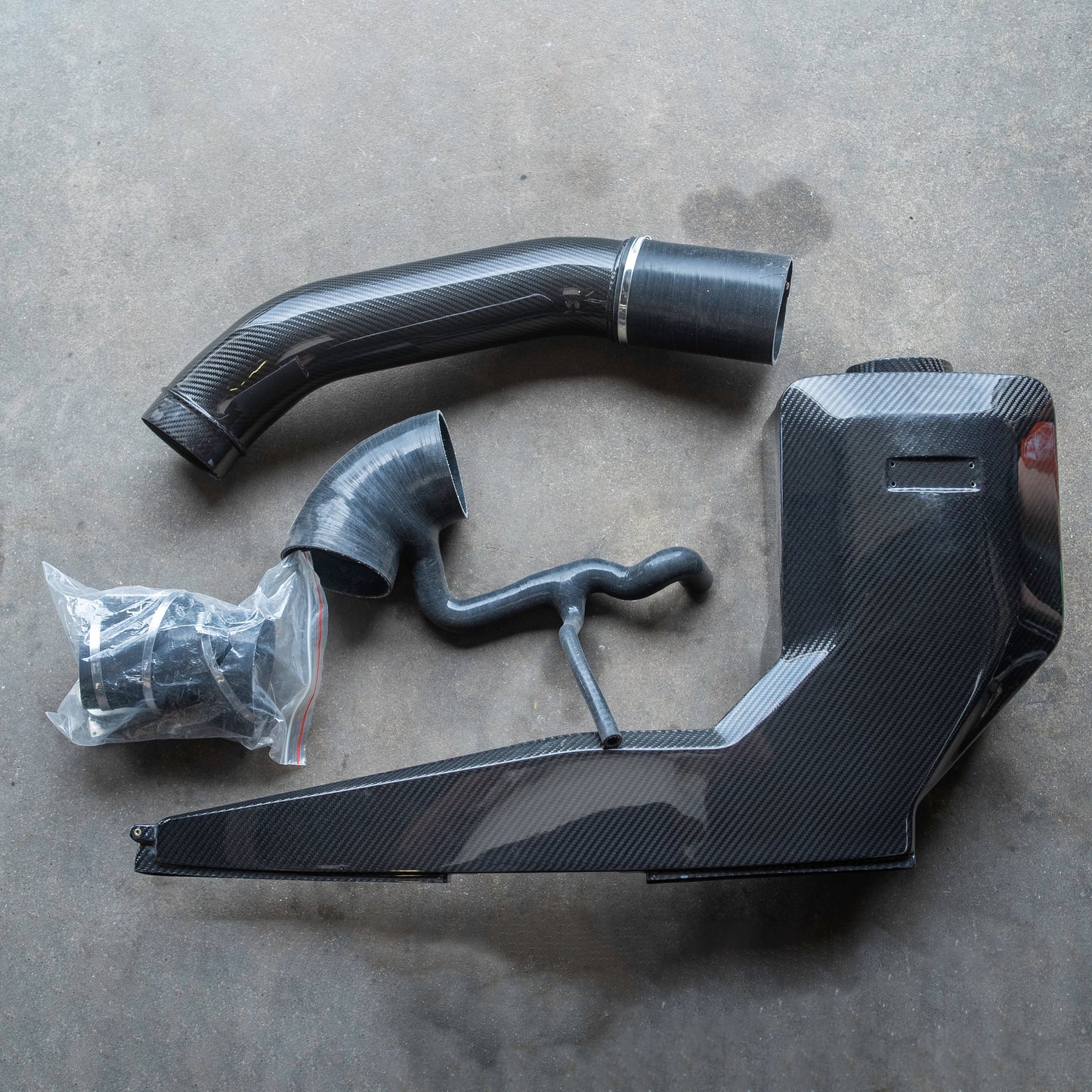 Integrated Engineering CF Intake 8V RS3  8S TT RS - Scratch & Dent Parts