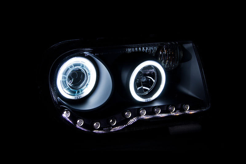 ANZO 2005-2010 Chrysler 300C Projector Headlights w/ Halo Black (CCFL) - 121251