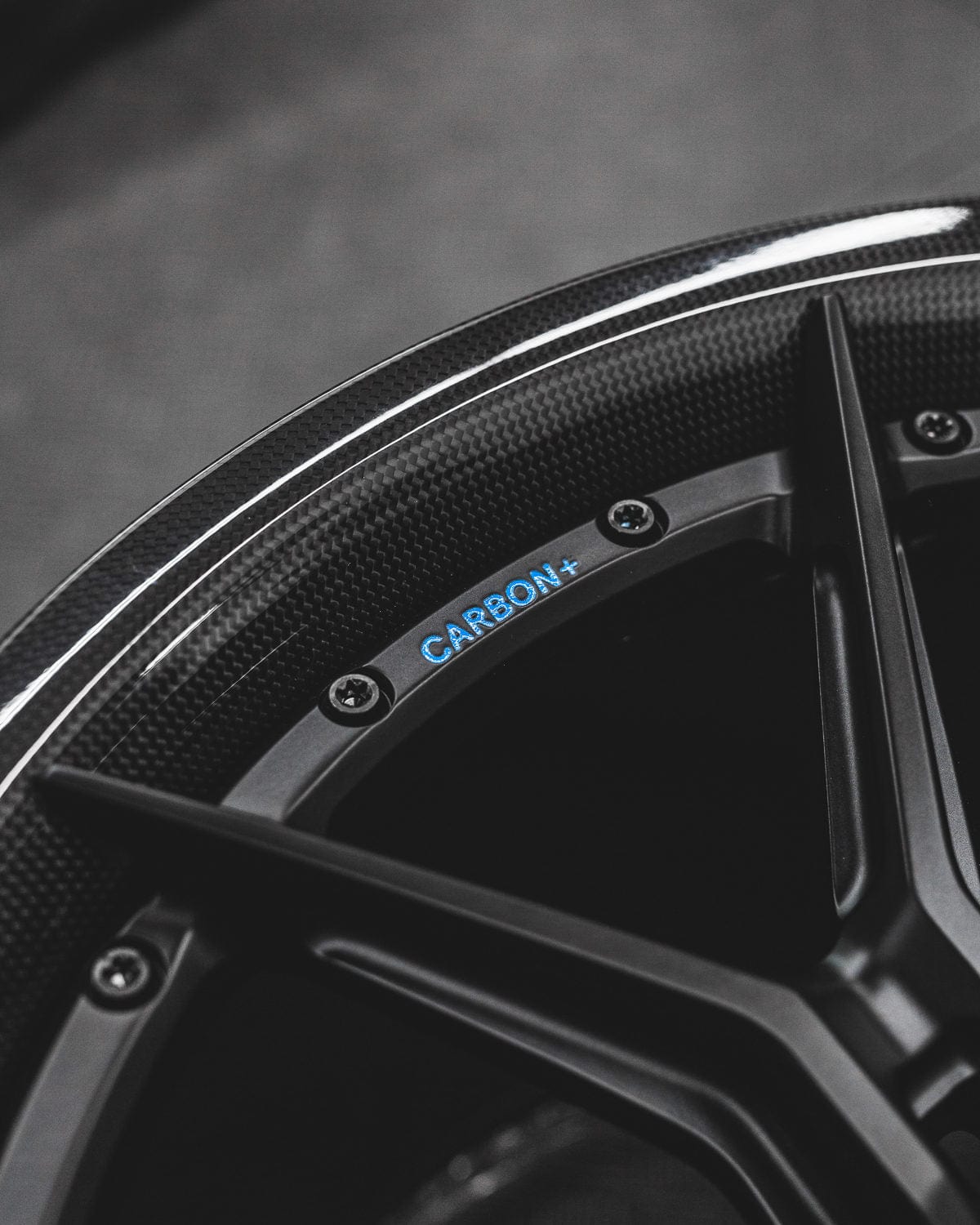 Brixton CM5-R Carbon+ Series 2-Piece Forged Wheel
