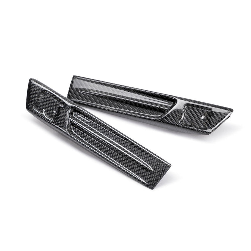 Seibon 09-10 Nissan GTR R35 Carbon Fiber Fender Duct Logos - FDL0910NSGTR