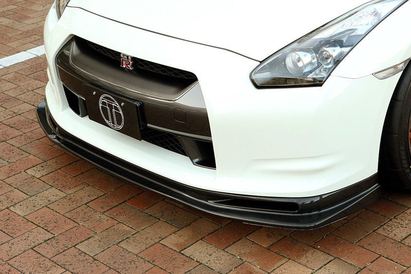 Top Secret Front Diffuser with skid plates for 2009-11 Nissan GT-R [R35]
