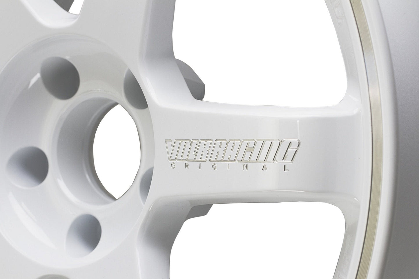 Volk TE37RT 5x114.3 18" Dash White Wheels